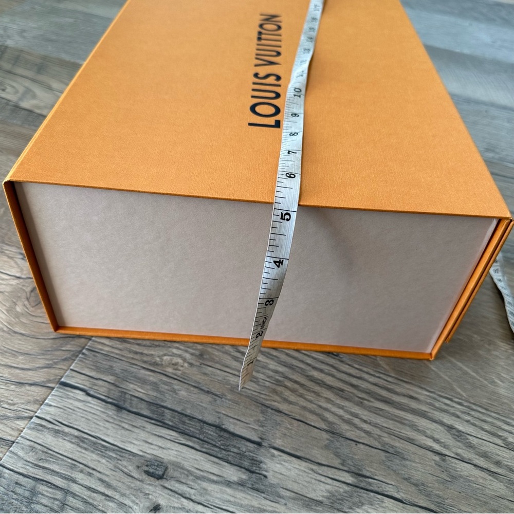 Authentic Louis Vuitton Empty Display Packaging - Picture 11 of 15